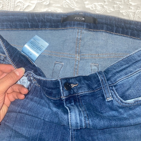 Joe's Jeans Women's Becky Distressed Denim Skinny Jeans - Picture 8 of 9